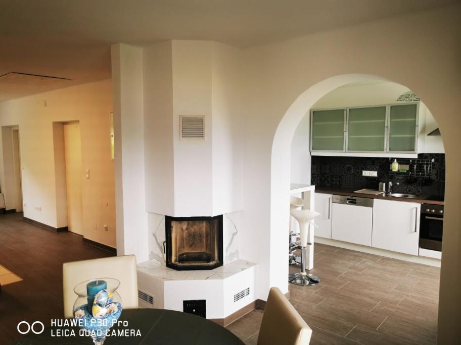 Panoramablick Exklusiv Apartment Villach Bagian luar foto