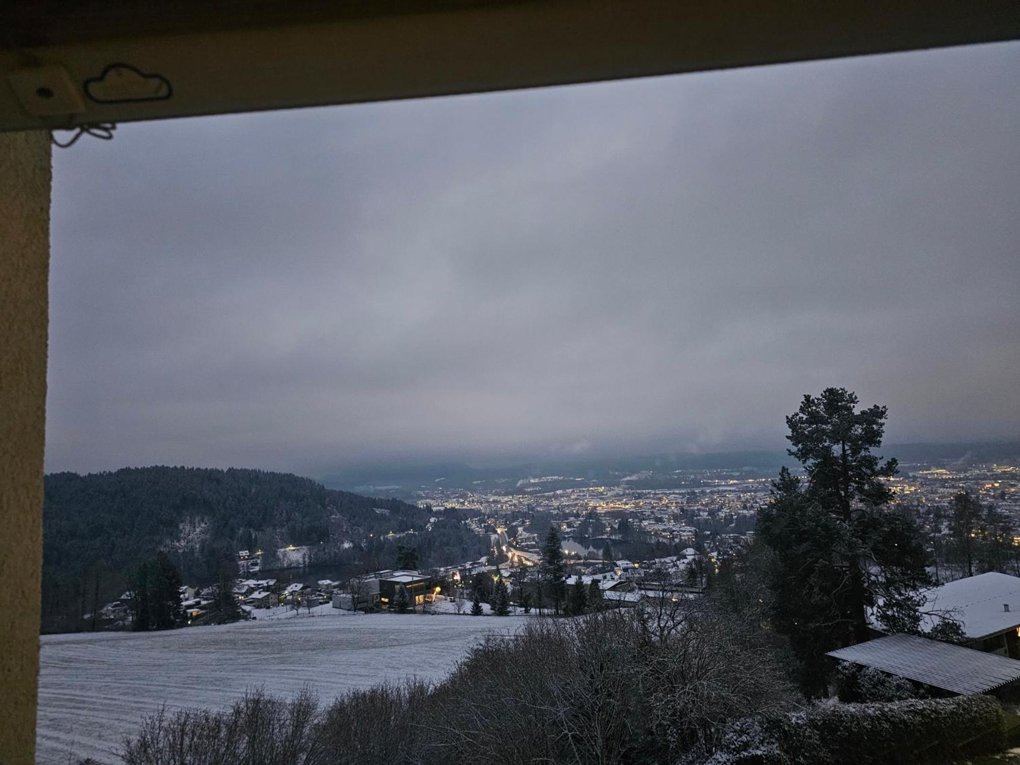 Panoramablick Exklusiv Apartment Villach Bagian luar foto